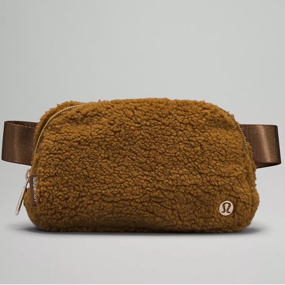 lululemon athletica Handbags - Lululemon everywhere belt bag fleece camel NWT